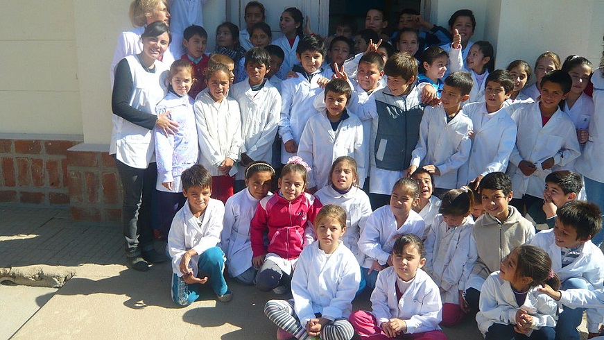 1024px-Escuela_primaria_cornelio_saavedra