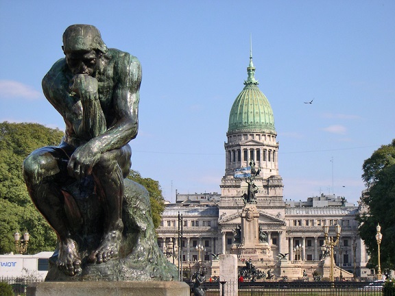 rodins-thinker-in-front-of-congress-at-buenos-aires-argentina_800