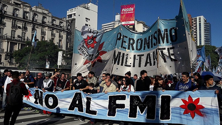 1024px-Marcha_contra_el_FMI_50